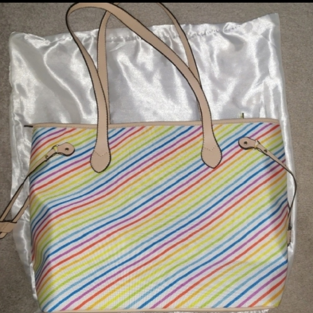 *SOLD* ๐ Rainbow purse/shoulder bag - Picture 1 of 3